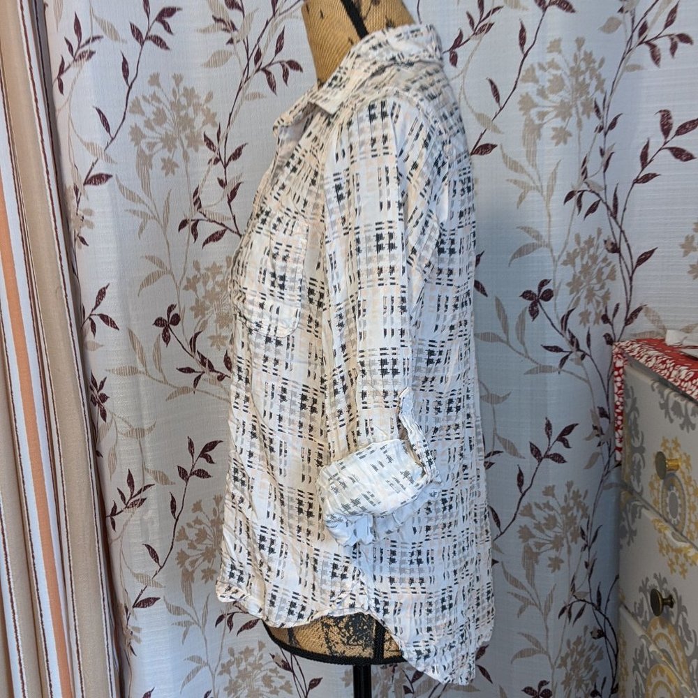 Velvet Heart, Patterned Button Up - Picture 10 of 11